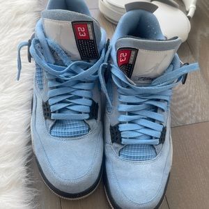 Jordan 4 Retro University Blue